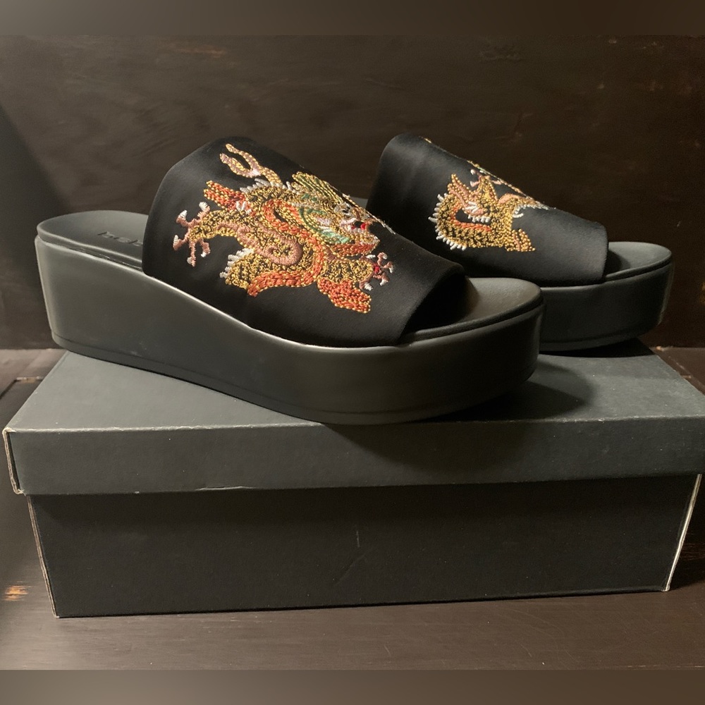 Bebe 8M platform slides
